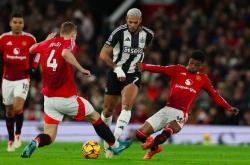 华体会皇马赞助商-曼联再次玩脱，被升班马逼平