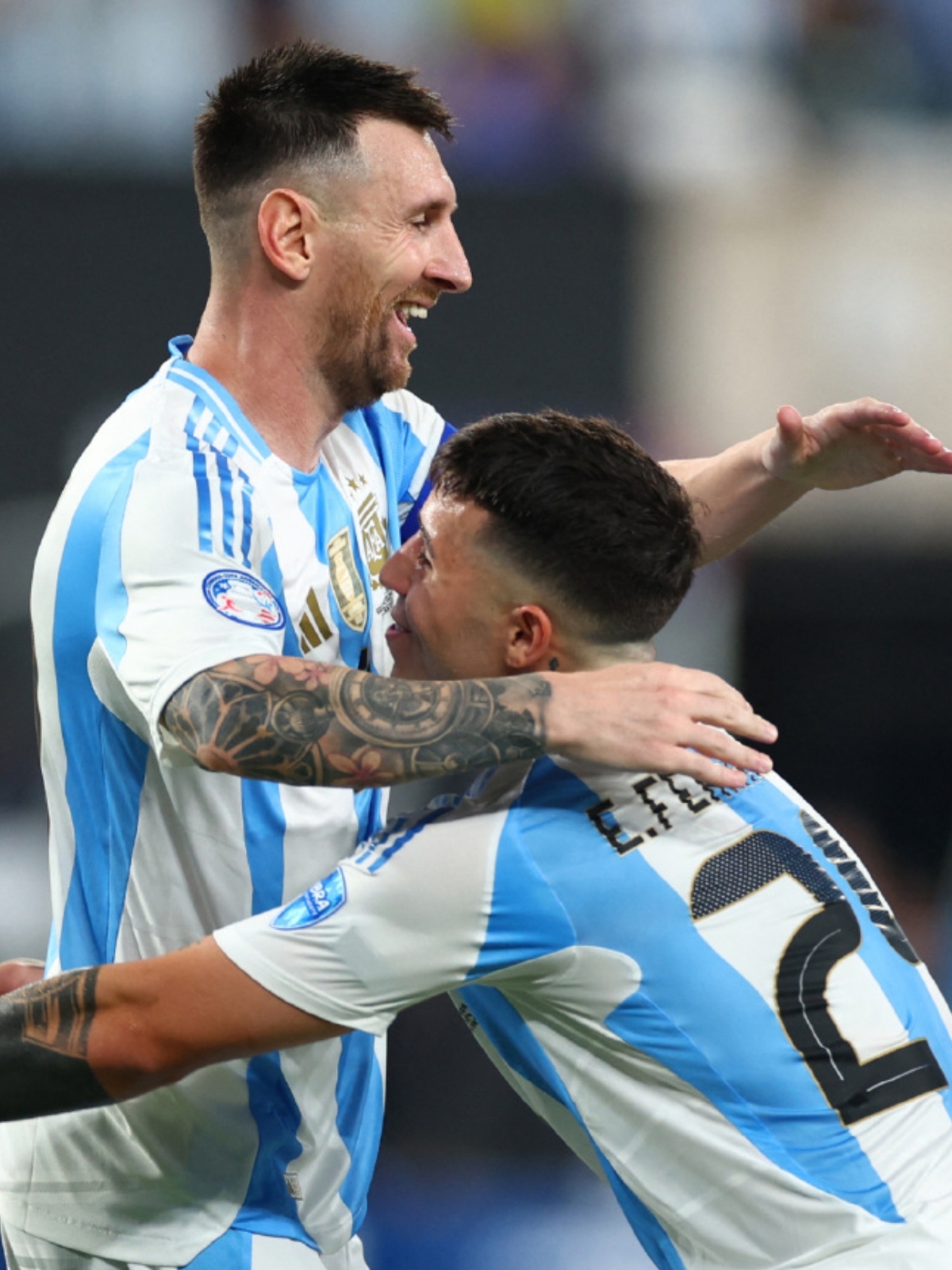 阿根廷男篮绝杀马刺,拉塞尔送出助攻 阿根廷男篮绝杀马刺,拉塞尔送出助攻