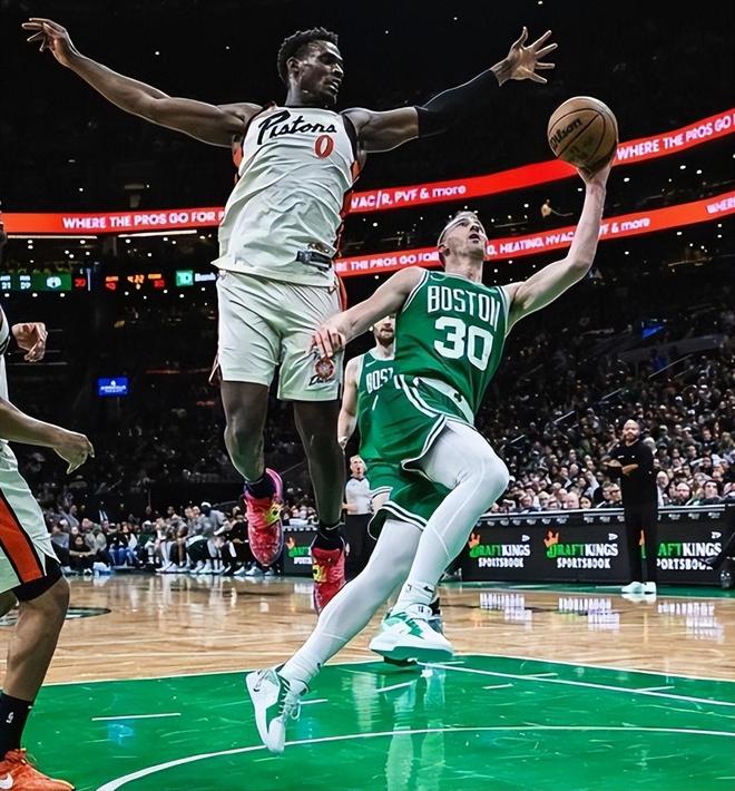 包含篮网B队横扫凯尔特人B队,字母哥统治全场的词条 包含篮网B队横扫凯尔特人B队,字母哥统治全场的词条