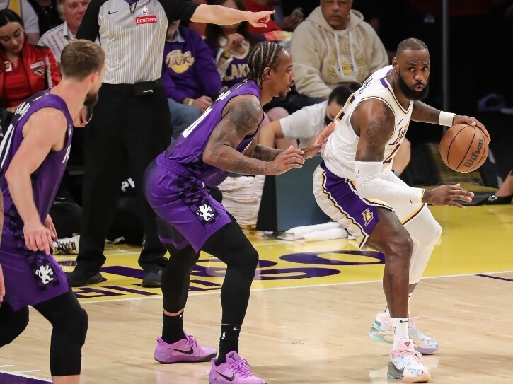 包含国王险胜深圳队，詹姆斯状态火热的词条